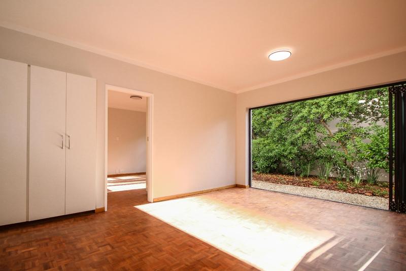 1 Bedroom Property for Sale in Mouille Point Western Cape